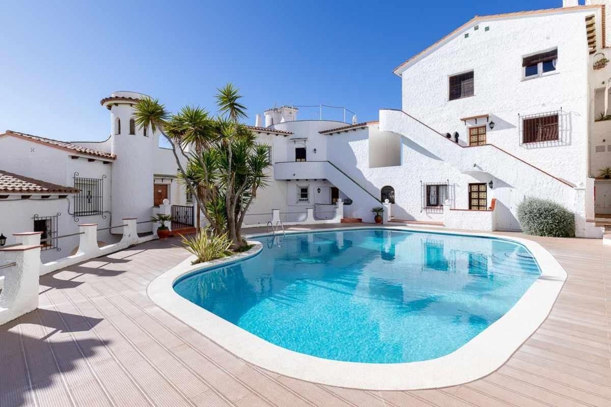 Ferienwohnung Alojate En Una Torre Sobre El Mar Sitges Exterior foto